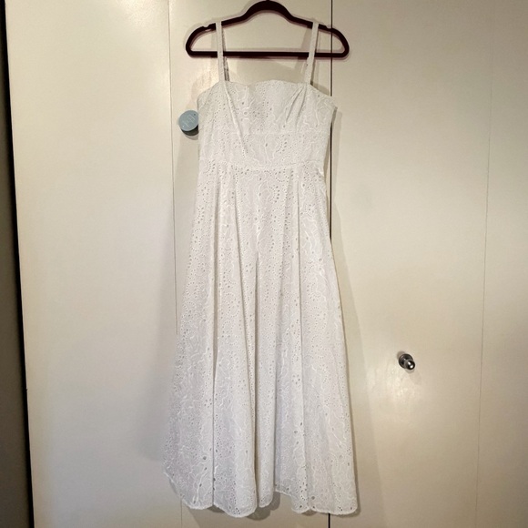 Hill House Dresses & Skirts - NWT Hill House Margot Dress in White Broderie Anglaise - size medium